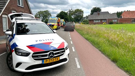 Wielrenner ernstig gewond na eenzijdig ongeluk in Goor. Wielrenner ernstig gewond na eenzijdig ongeluk in Goor.