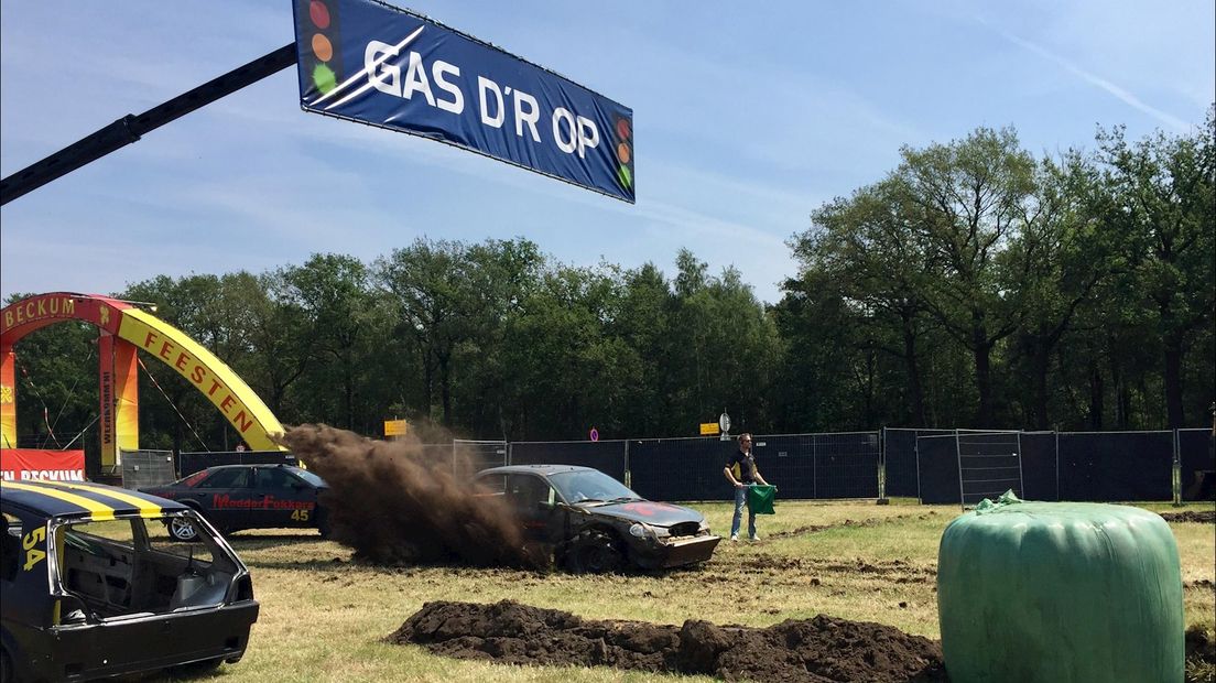 As 'n gek in 'n drek tijdens Pinksterfeesten Beckum