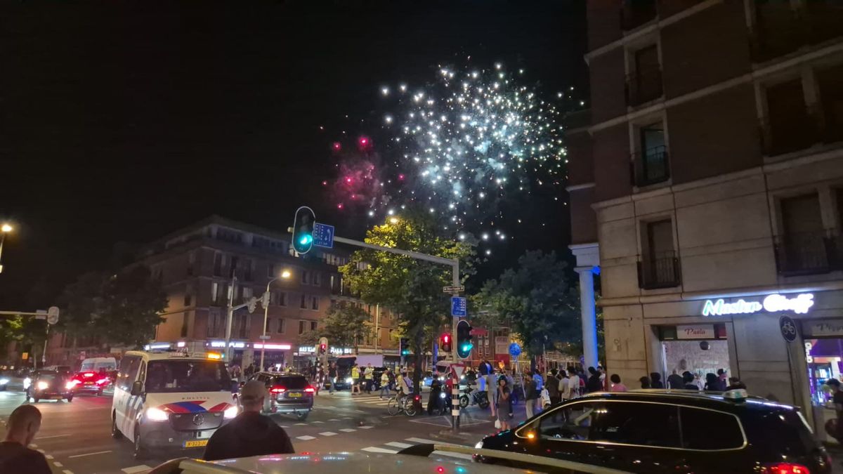 LIVEBLOG | Vuurwerk en getoeter na uitschakeling Marokko op WK - Politie in Schilderswijk aanwezig