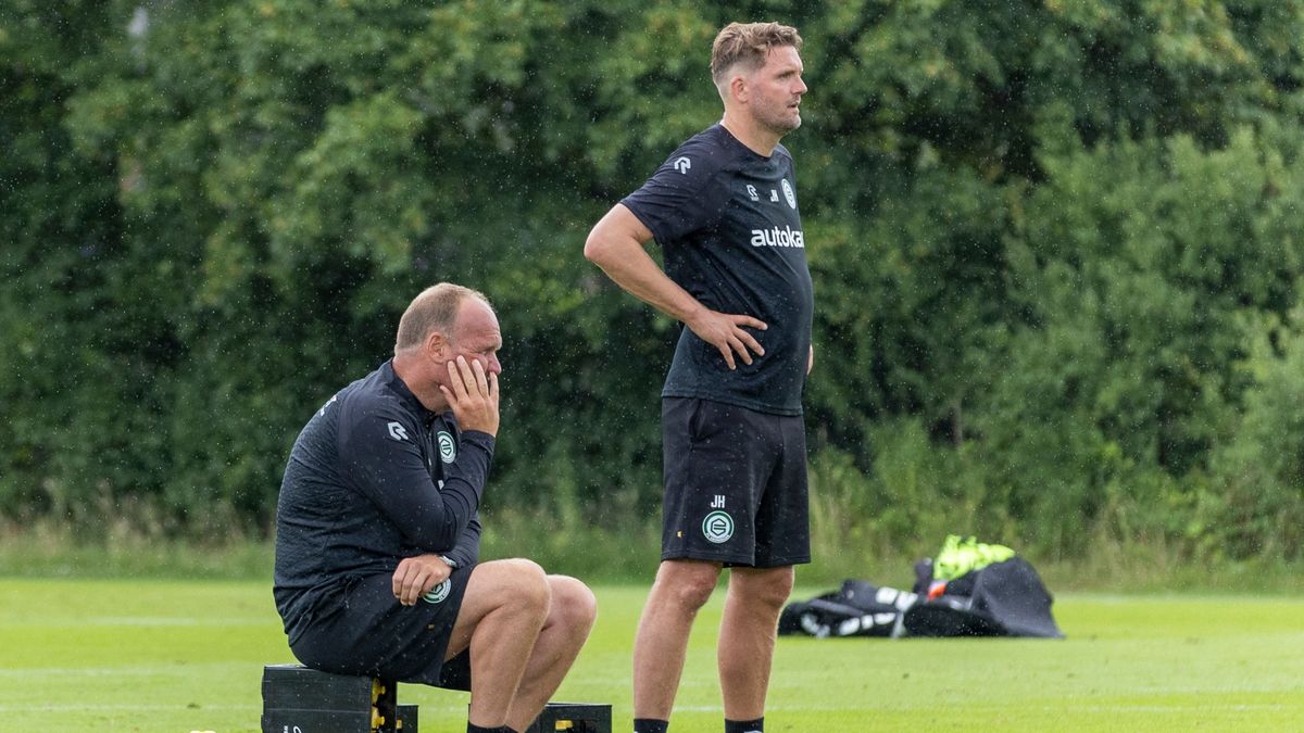FC Groningen-trainer Jos Hooiveld bezeten van verdedigen: ‘Wij zijn pianodragers en die anderen spel