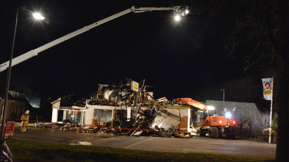 Dit is er over van de afgebrande garage in Steenwijkerwold
