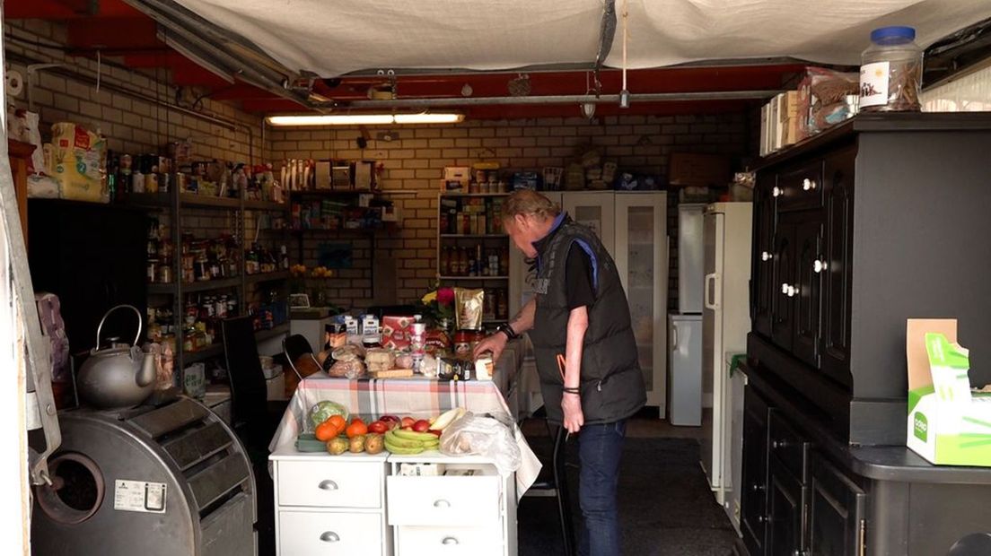 Robert Wiggers van de Stichting 1e Levensbehoefte Liemers. Foto Omroep Gelderland