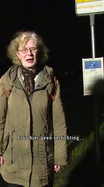 Bushaltes in het pikkedonker