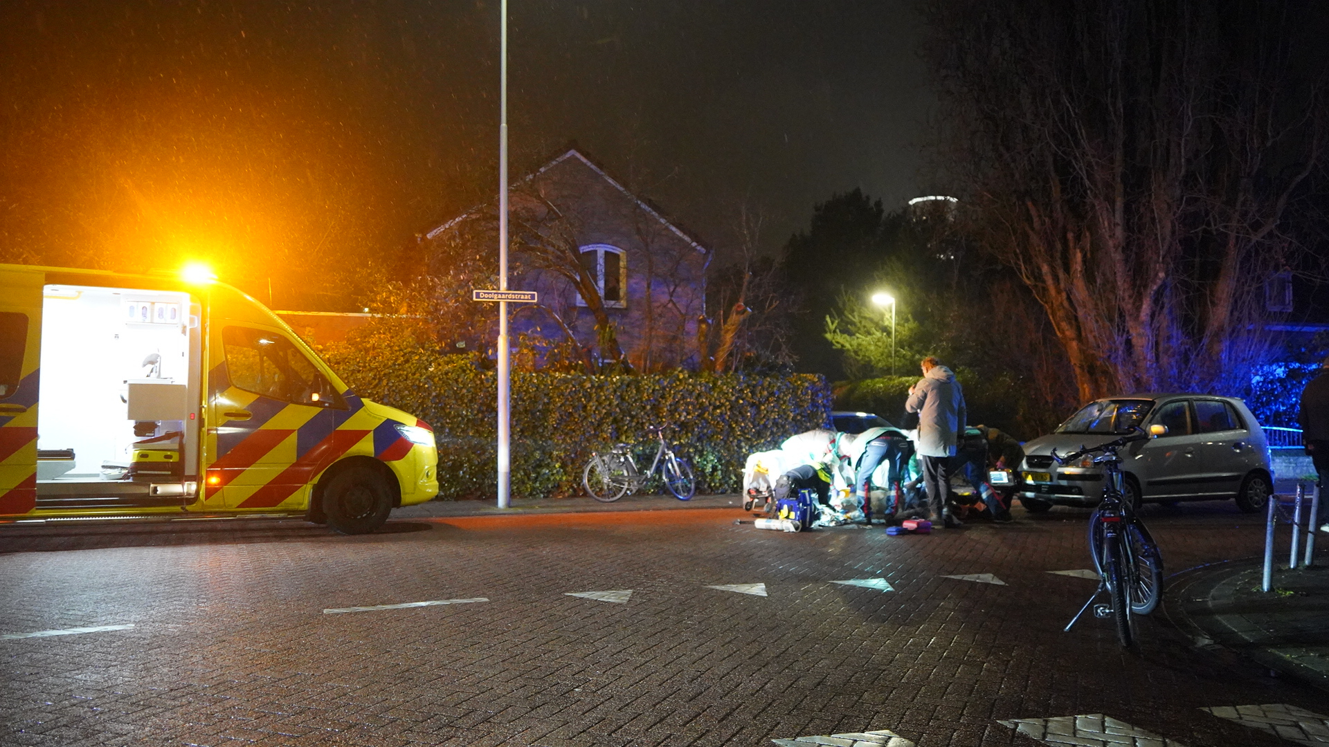 Man zwaargewond bij ongeval in Horst, traumateam per auto opgeroepen.