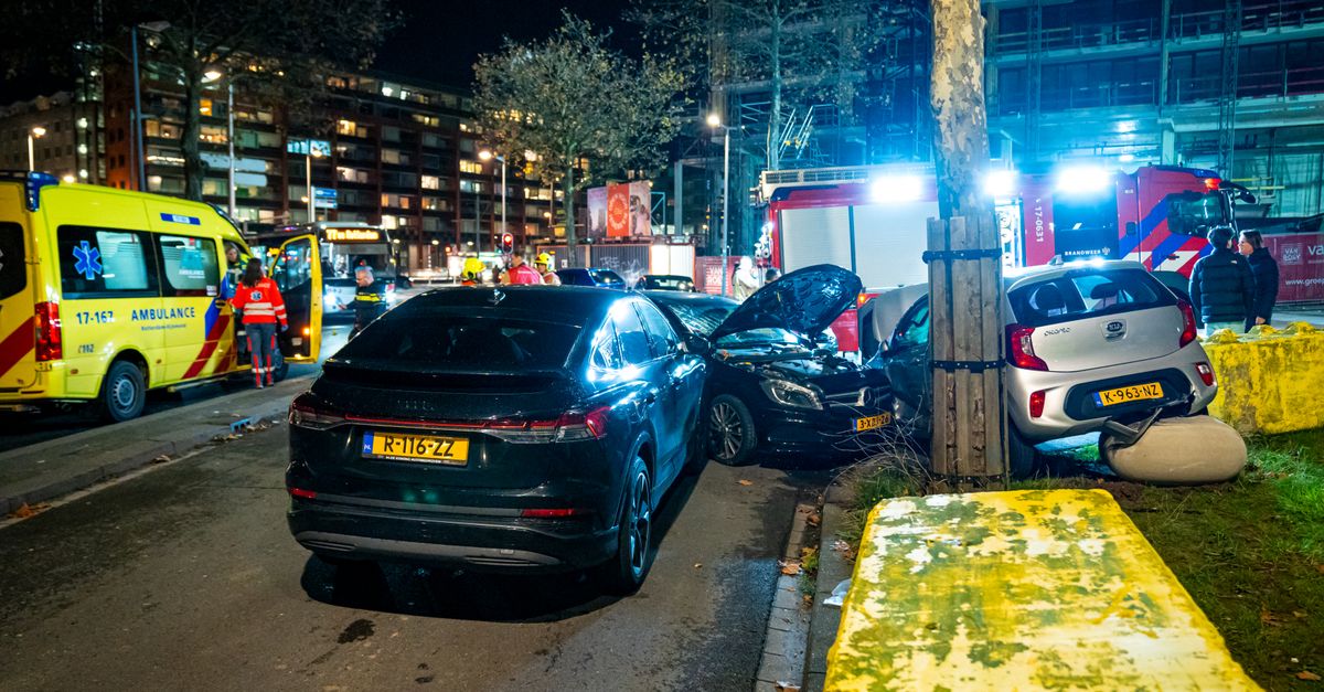 Illegale bingo opgerold in Dordrecht | Ongeluk met vier auto's op ...