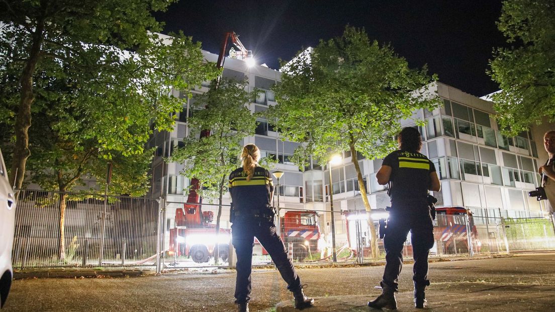 De brand woedde op de bovenste etage van het leegstaande pand.