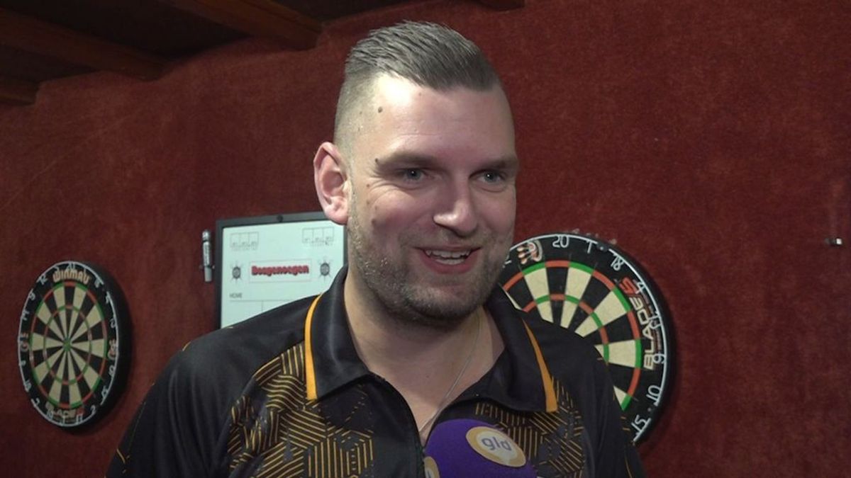 Kleermaker junior gaat als geheim wapen mee naar het WK darts Omroep