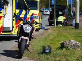 Motorrijder gewond na botsing op auto bij Peize