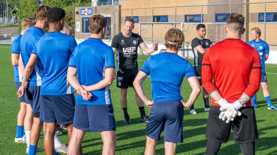 Voetballer verhuist van Drenthe naar Katwijk om bij Quick Boys te gaan voetballen: 'Best wennen' Nieuws