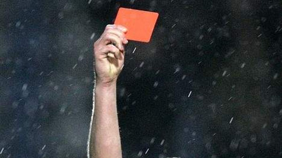 Keeper (14) mishandelt scheidsrechter in Herkenbosch