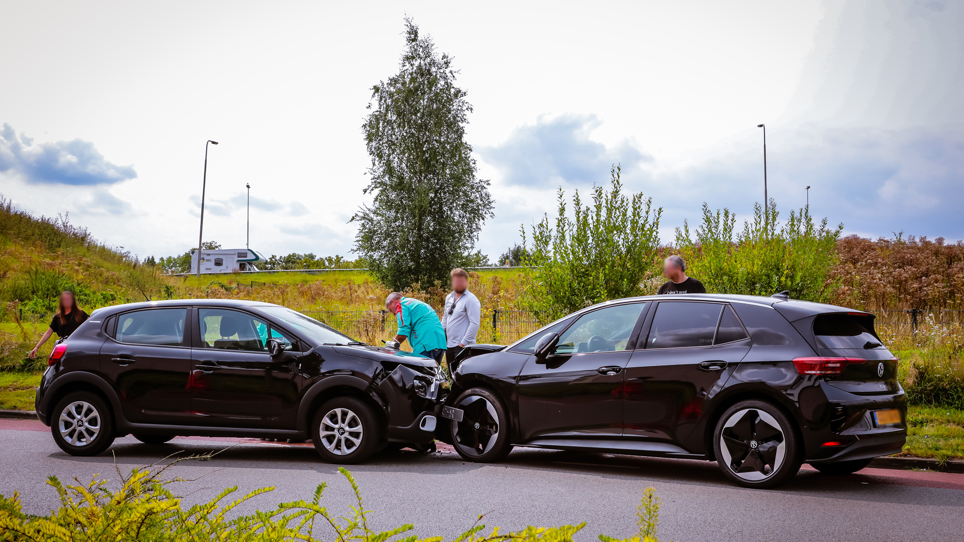 112-blog: Bestuurder bakwagen vlucht na crash in Soest | Frontale botsing in Amersfoort.