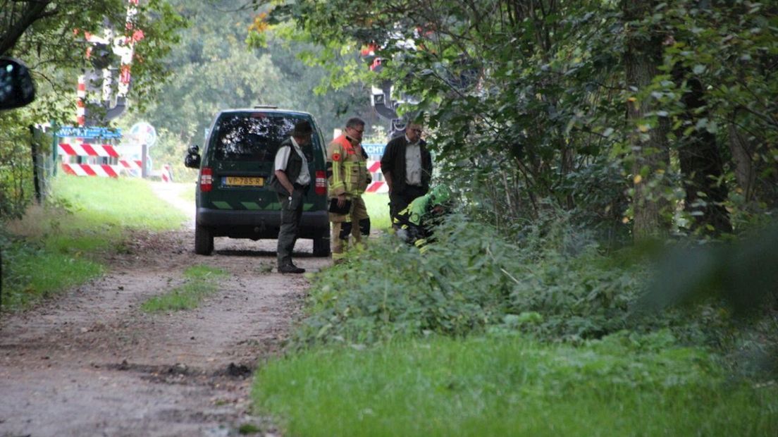 Vloeistof gevonden in berm van onverharde weg in Haarle