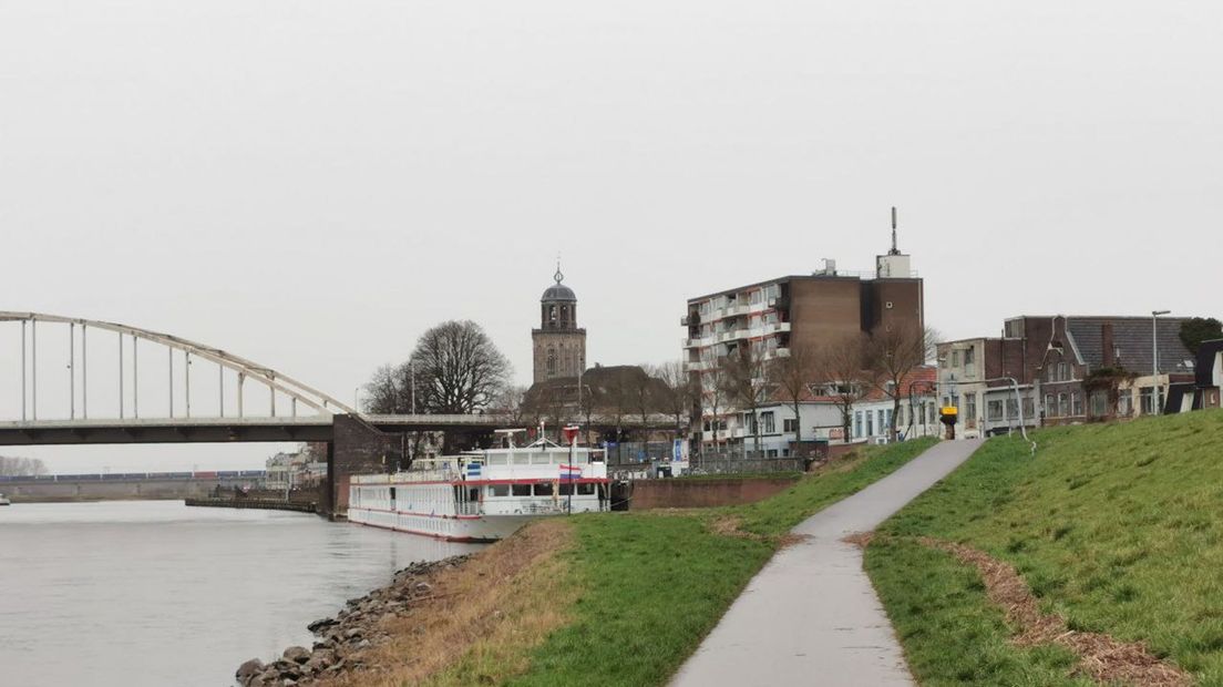 De asielboot in Deventer