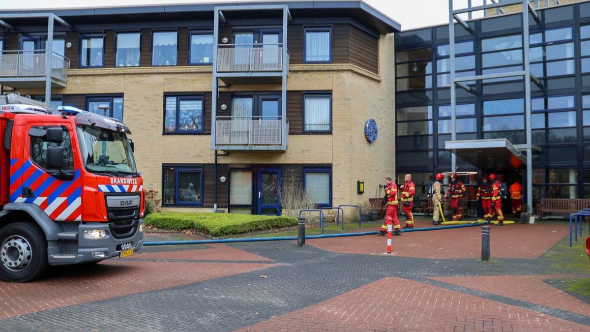 112-nieuws: Oldehove en omgeving zitten zonder stroom • Vernielingen bij station Delfzijl West