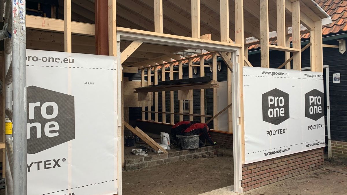 Vijftig vrijwilligers verbouwen Skûtsjemuseum in Earnewâld