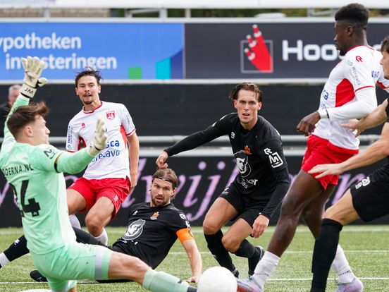 Samenvattingen amateurvoetbal: eerste nederlaag HHC, gelijkspel Genemuiden en TVC'28 koploper