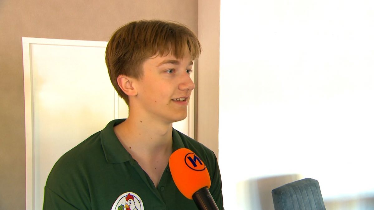 17-jarige Jasper opent eigen kipwinkel in Leek