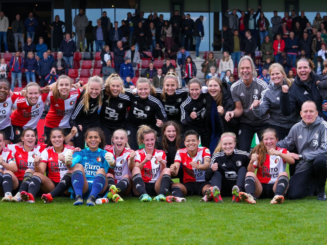 Feyenoord Vrouwen 1 na winst op PSV
