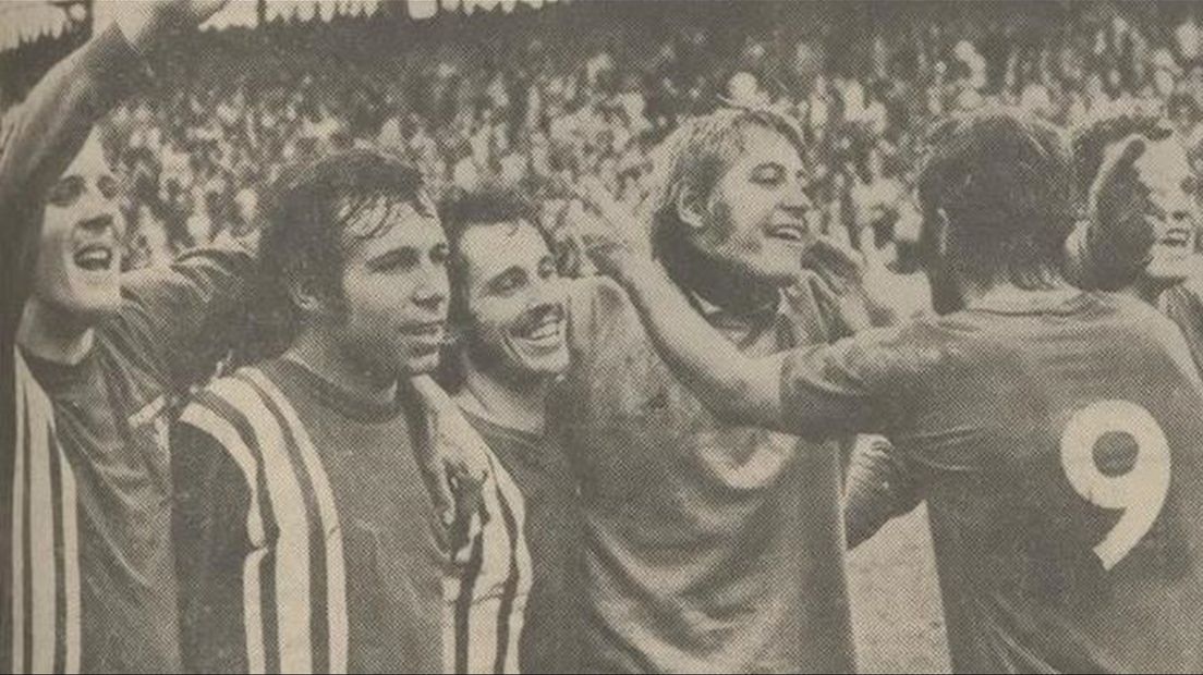 1971: René van de Kerkhof, Theo Pahlplatz, Epy Drost en Piet Schrijvers vieren de zege