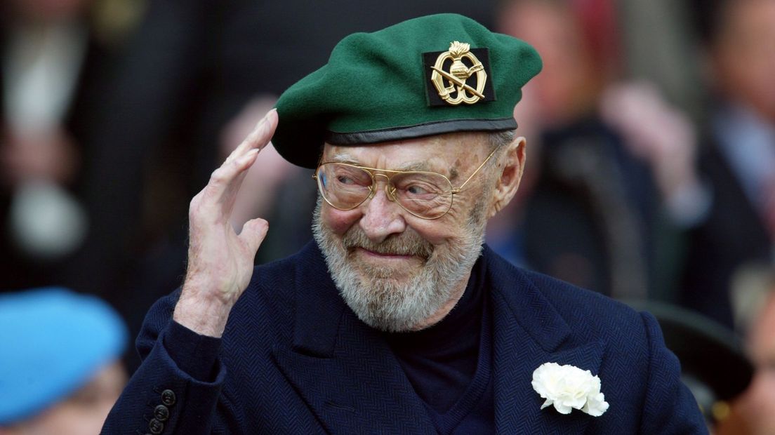 Prins Bernhard tijdens het Wageningse bevrijdingsdefilé in 2004.