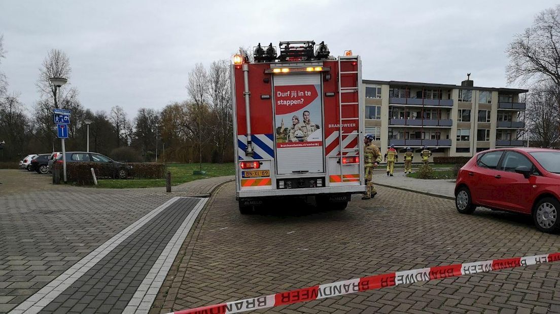 De Rombout Verhulstlaan in Almelo werd afgezet