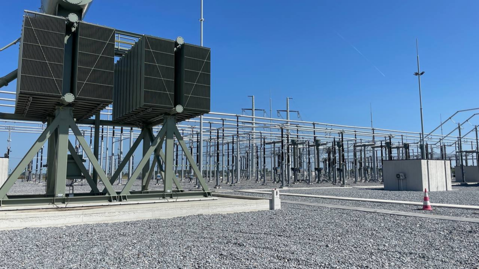 380kV-verbinding tussen Vierverlaten en Ens loopt deels langs huidige route