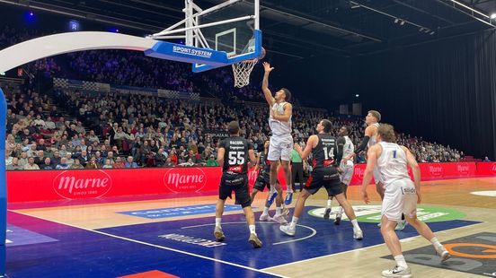 Donar laat Martiniplaza opnieuw schudden met galavoorstelling tegen Belgische topploeg