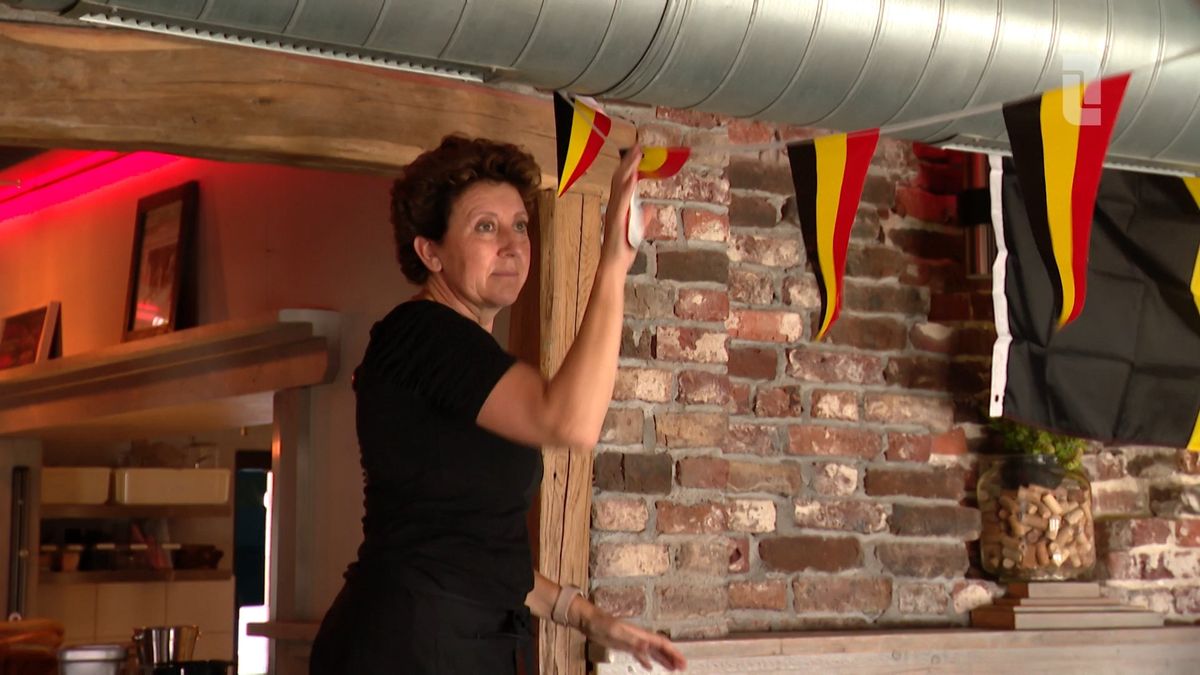 Oranje vlaggen hebben plaats gemaakt voor Belgische vlaggen in Stramproy