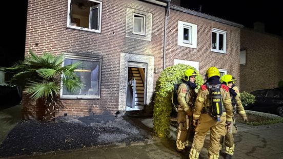 Brandstichting bij woning in Swalmen: flinke schade aan voorgevel Nieuws