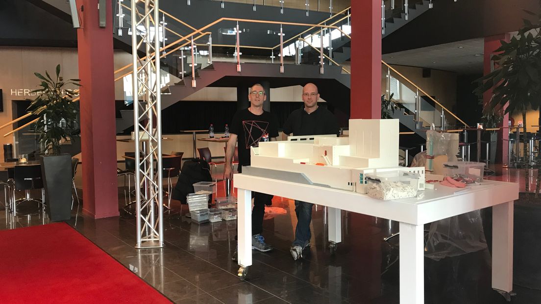 De replica van het Scheldetheater is in twee maanden gebouwd