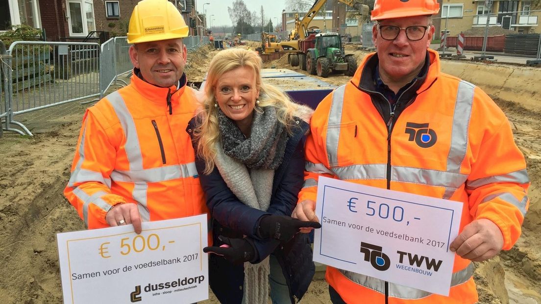 TWW en Dusseldorp doneren samen 1.000 euro aan de Voedselbank
