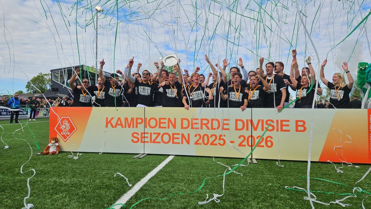Bekijk hier hoe Kloetinge kampioen werd van de Derde Divisie B