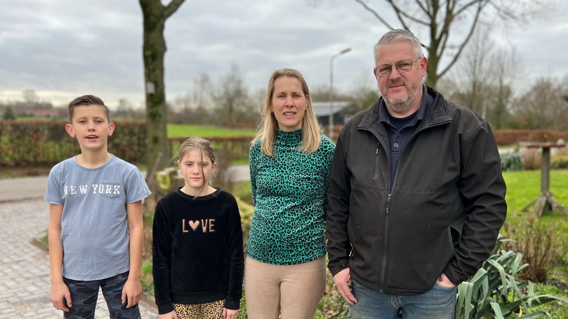 Het gezin De Bruin vreest de windturbines op de Isselt.