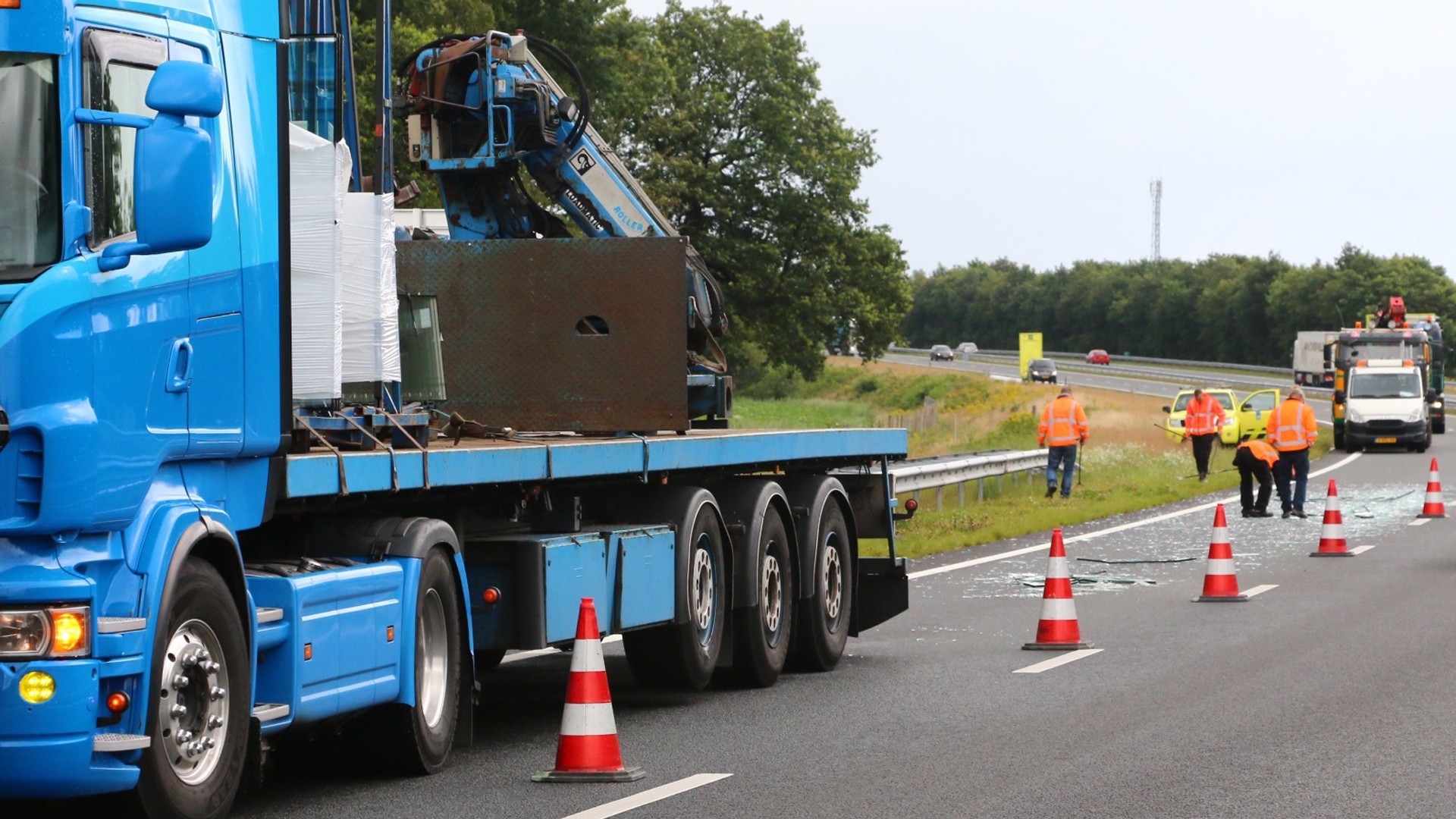 Vrachtwagen Gekanteld Op N33 Bij Rolde - RTV Noord