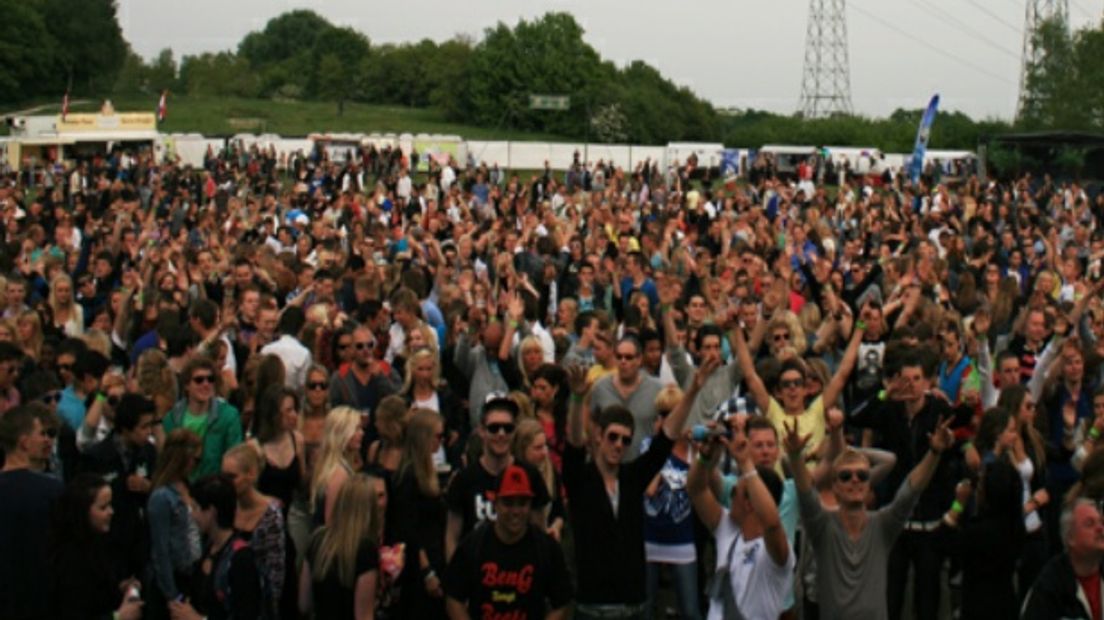 Jongeren op het festival