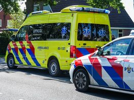 Fietser zwaargewond na botsing met automobilist in Klazienaveen