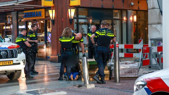 Winkeldief verzet zich, politie gebruikt pepperspray en stroomstootwapen
