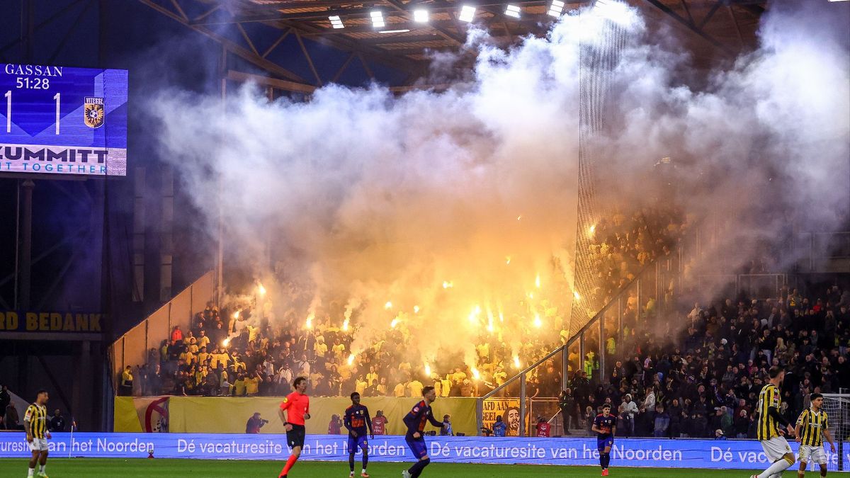 LIVE | Superspannende avond voor Vitesse dat afhankelijk is en zelf moet winnen