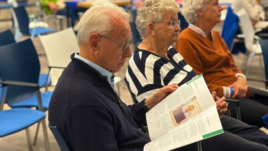 Voorlichting voor ouderen in Burgum over online criminaliteit Nieuws