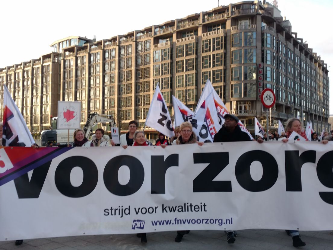 Eerder protesteerden de medewerkers in het Rotterdamse centrum