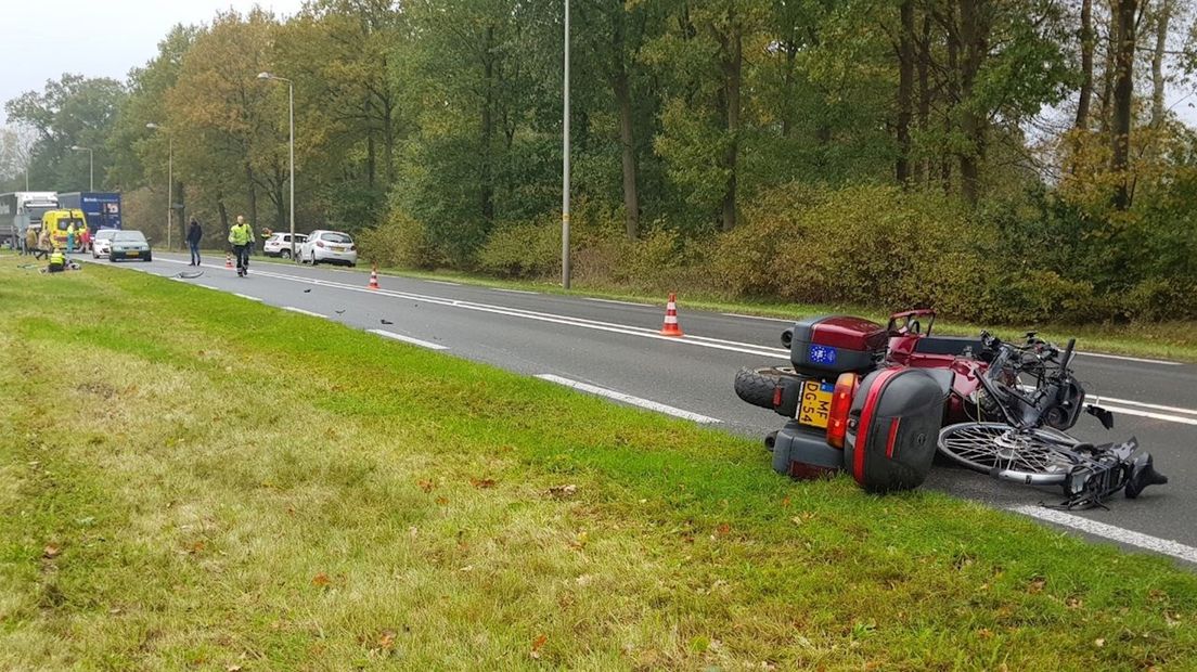 Motor sleepte fiets tientallen meters mee