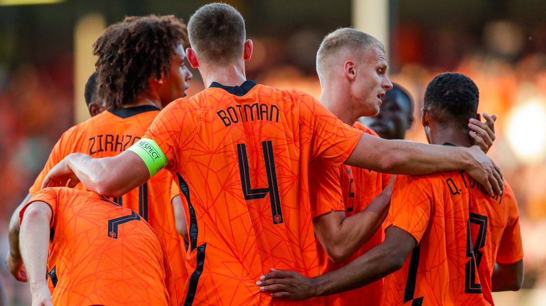 Jong Oranje wint in Deventer
