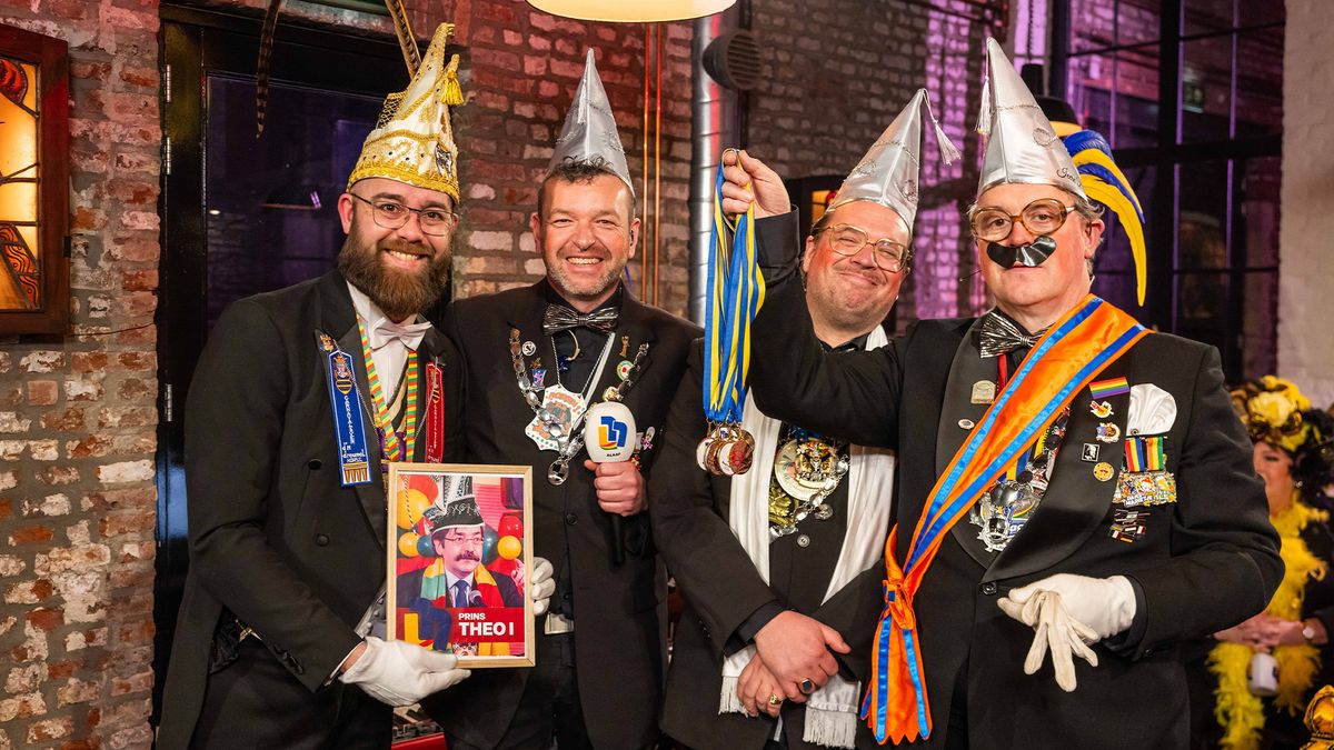 D'n Dreumel, Dorothé Cox, Koen Versleijen en Joop Aerdts te gast in derde Vastelaovescafé