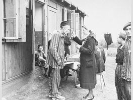 Delegatie gemeente Leusden bezoekt voormalig concentratiekamp Neuengamme