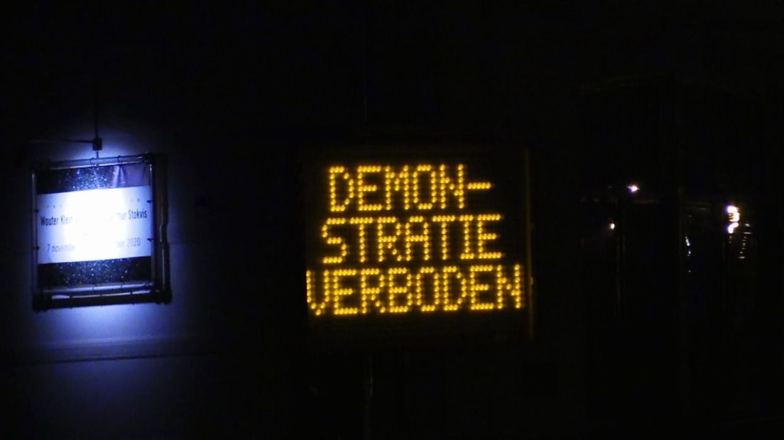 Mensen wordt opgeroepen weg te blijven omdat de demonstratie verboden is