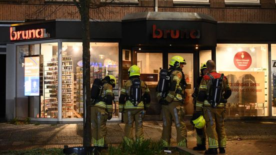 Explosie bij winkelpand, politie houdt minderjarige verdachte aan