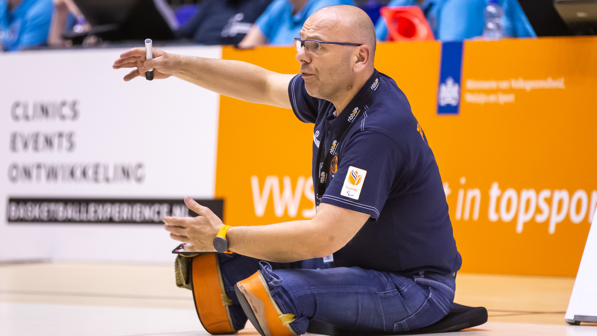 Rolstoelbasketbalcoach Gertjan van der Linden tijdens het EK in Rotterdam.