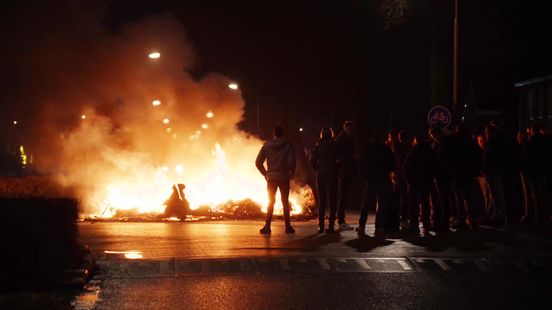 Caravan gaat in vlammen op in Smilde