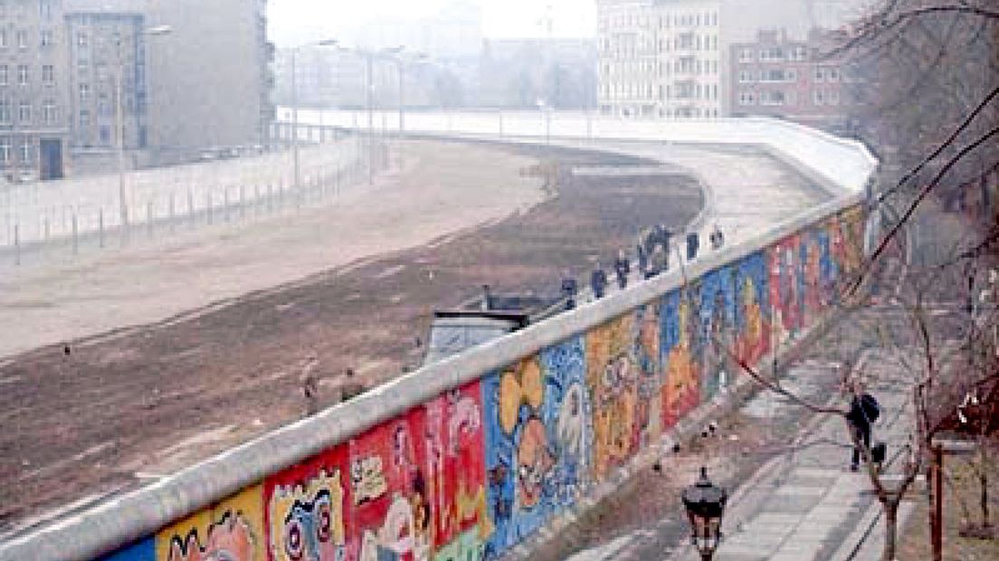 Deel Berlijnse Muur bij John Frostbrug in Arnhem