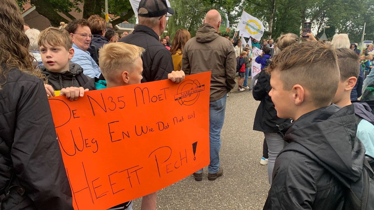 Oorverdovend protest in Mariënheem: 
